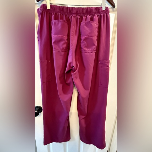 Carhartt scrub pants - Picture 2 of 7